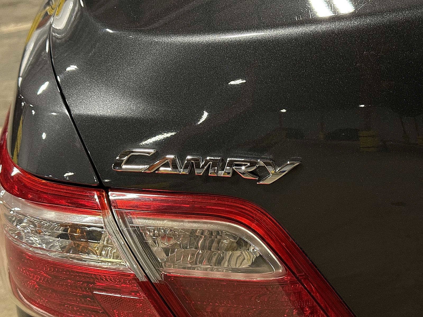 Thumbnail: 2009 Toyota Camry - 24