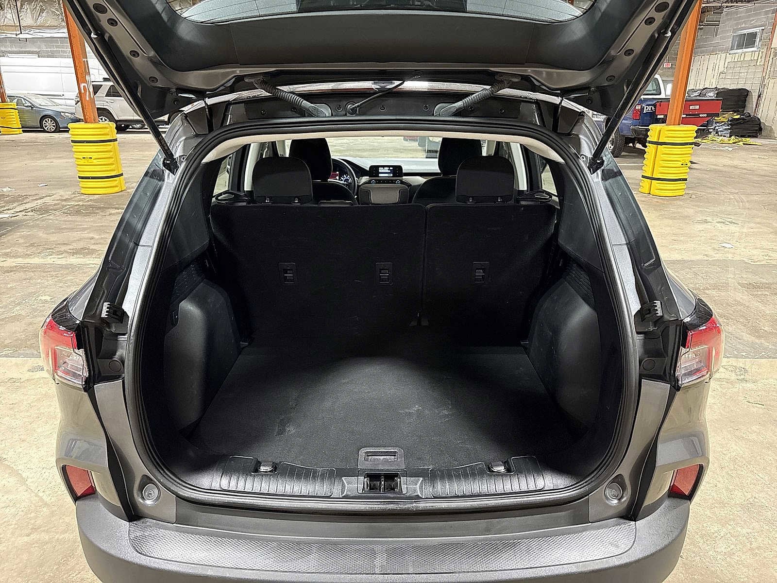 Thumbnail: 2022 Ford Escape - 11