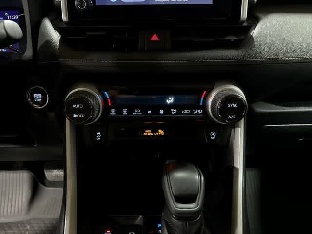 Thumbnail: 2024 Toyota RAV4 - 21