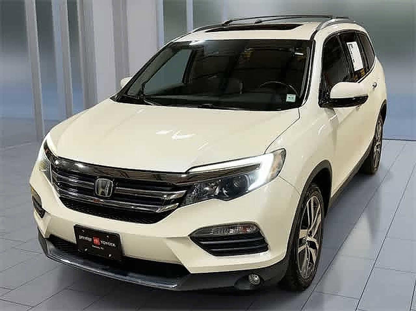 Thumbnail: 2017 Honda Pilot - 6