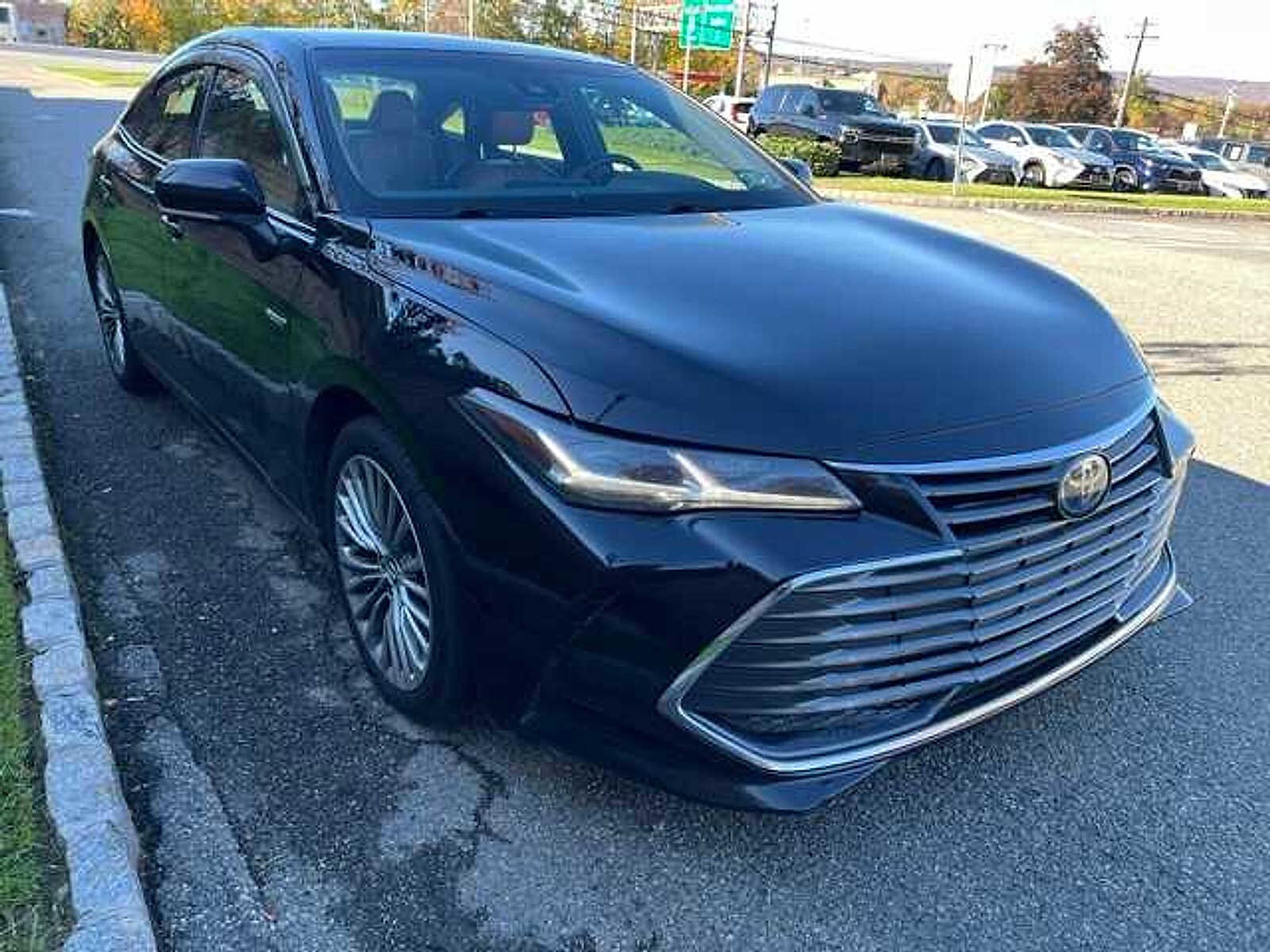 2020 Toyota Avalon Hybrid Limited photo 3