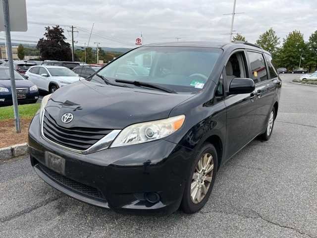 2012 Toyota Sienna LE -
                Ramsey, NJ