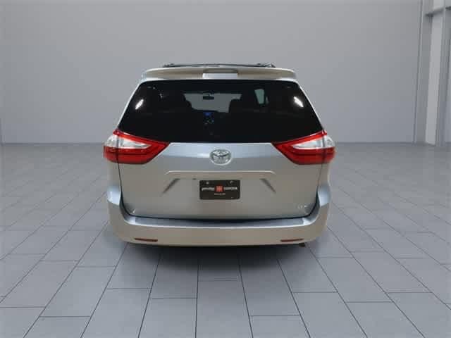 Thumbnail: 2015 Toyota Sienna - 2