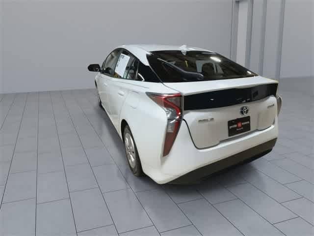 Thumbnail: 2017 Toyota Prius - 7