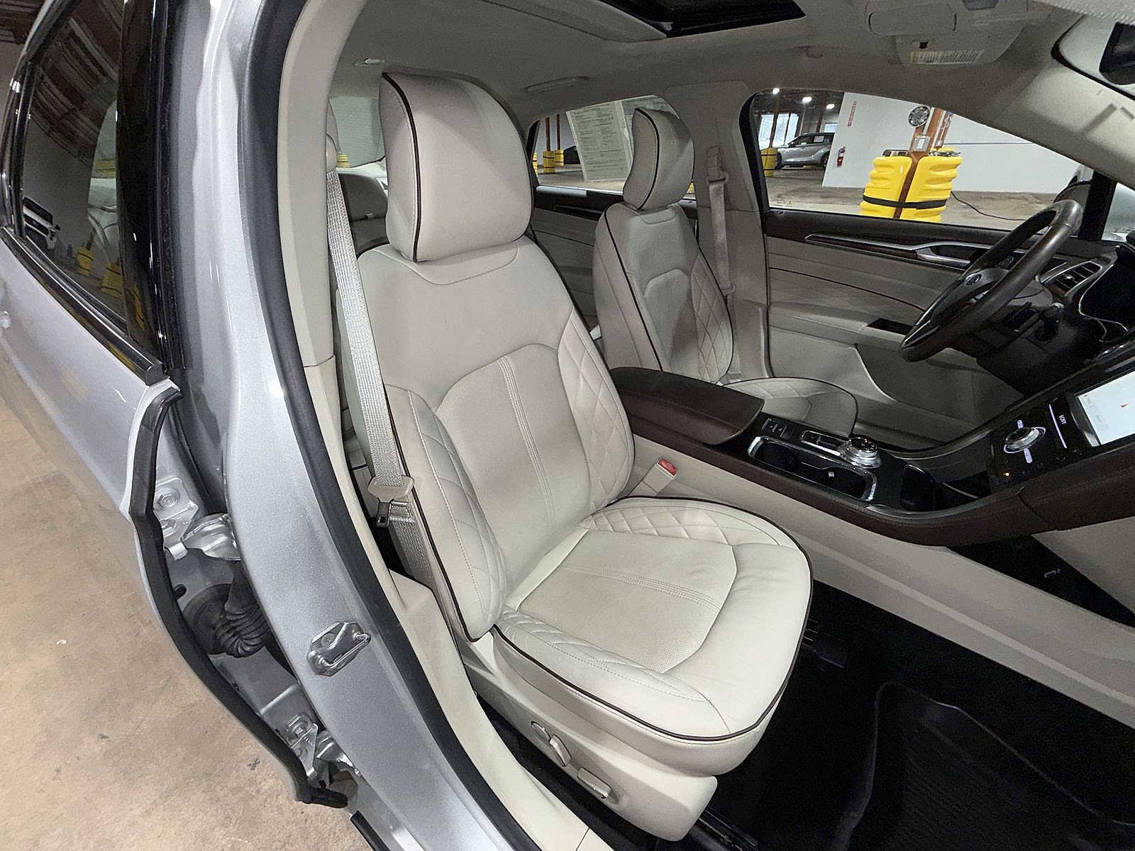 Thumbnail: 2017 Ford Fusion - 15