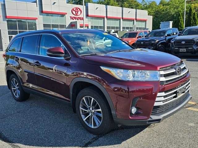 Thumbnail: 2019 Toyota Highlander - 3