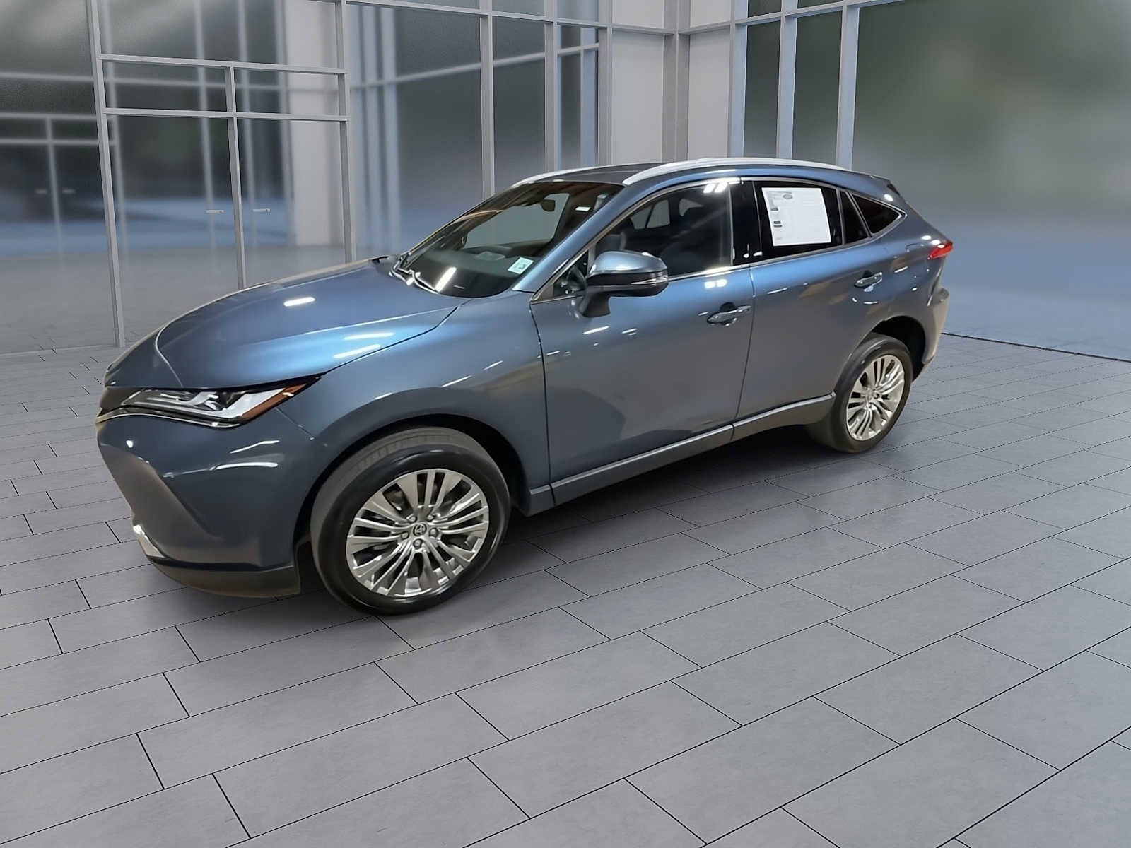 Thumbnail: 2023 Toyota Venza - 4