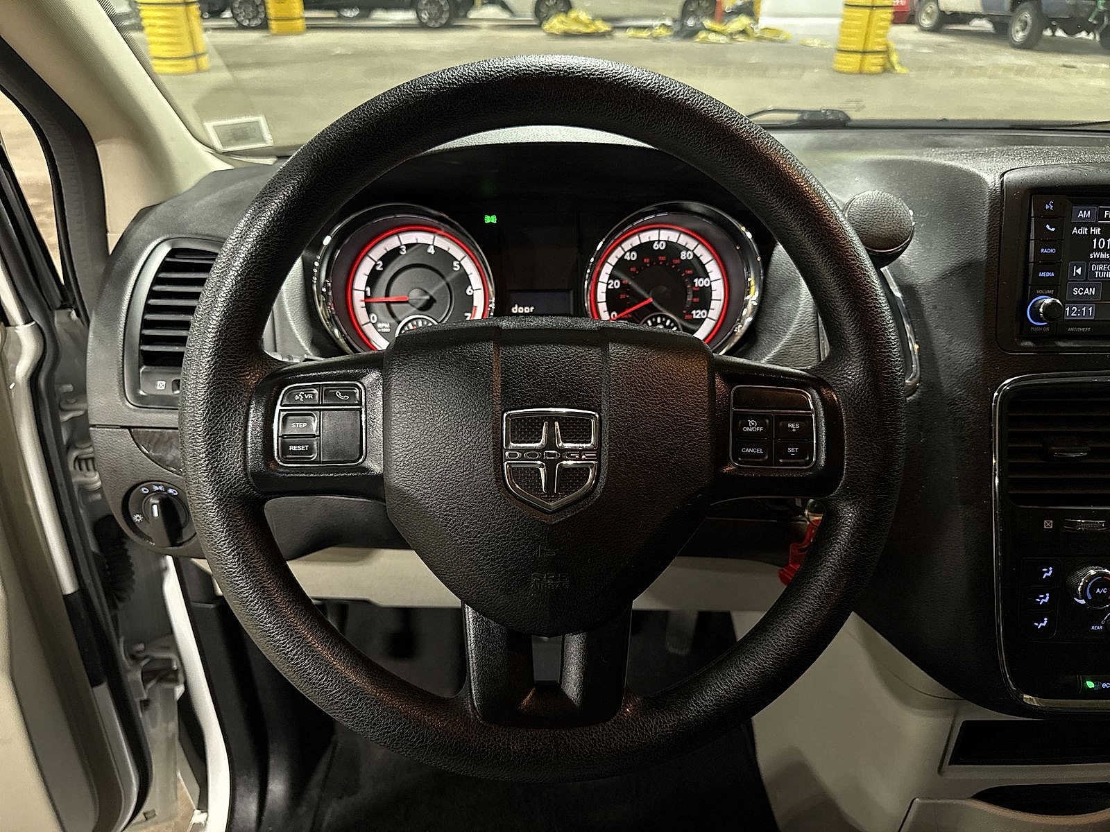 Thumbnail: 2019 Dodge Grand Caravan - 18