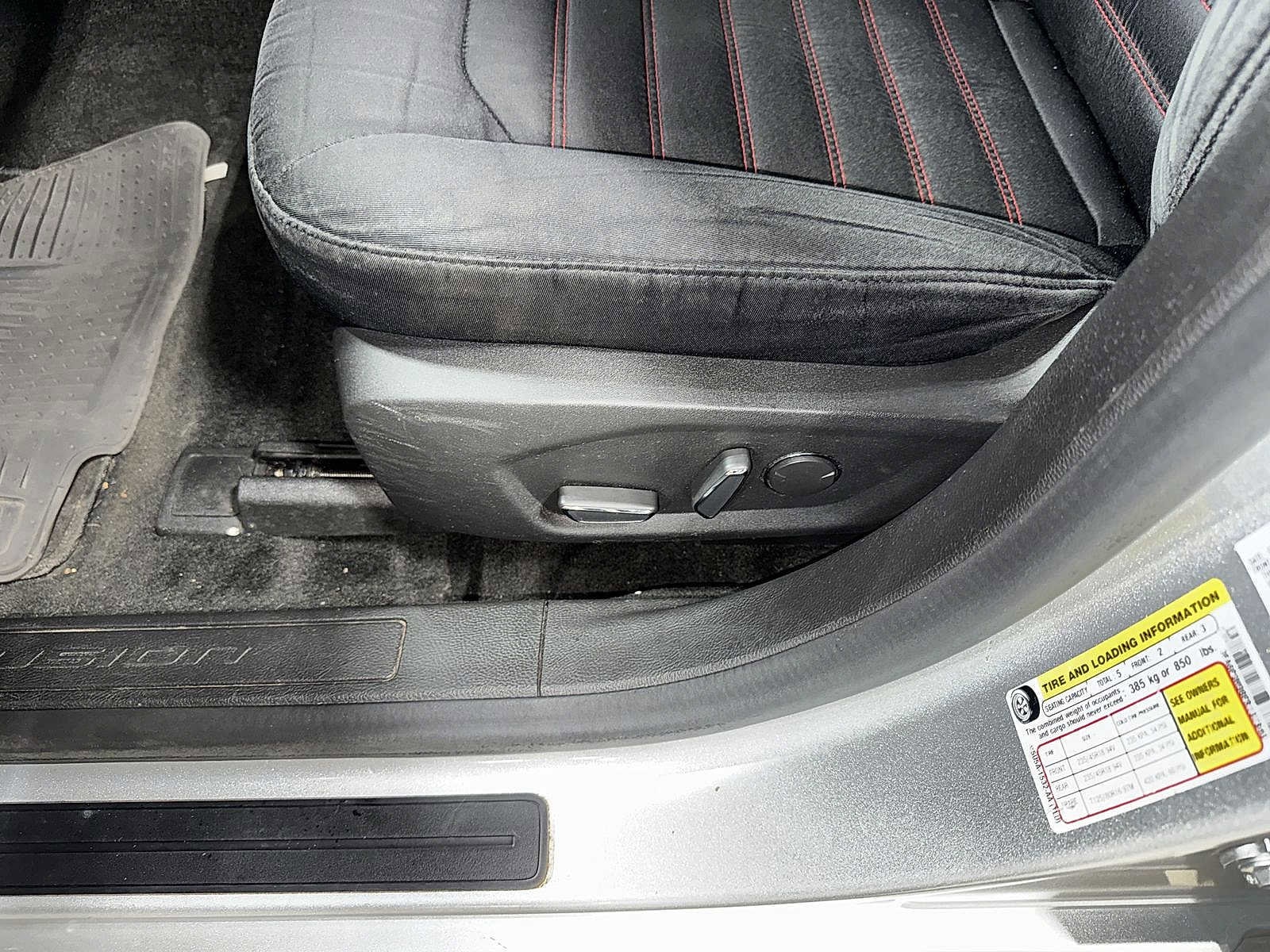 Thumbnail: 2015 Ford Fusion - 22