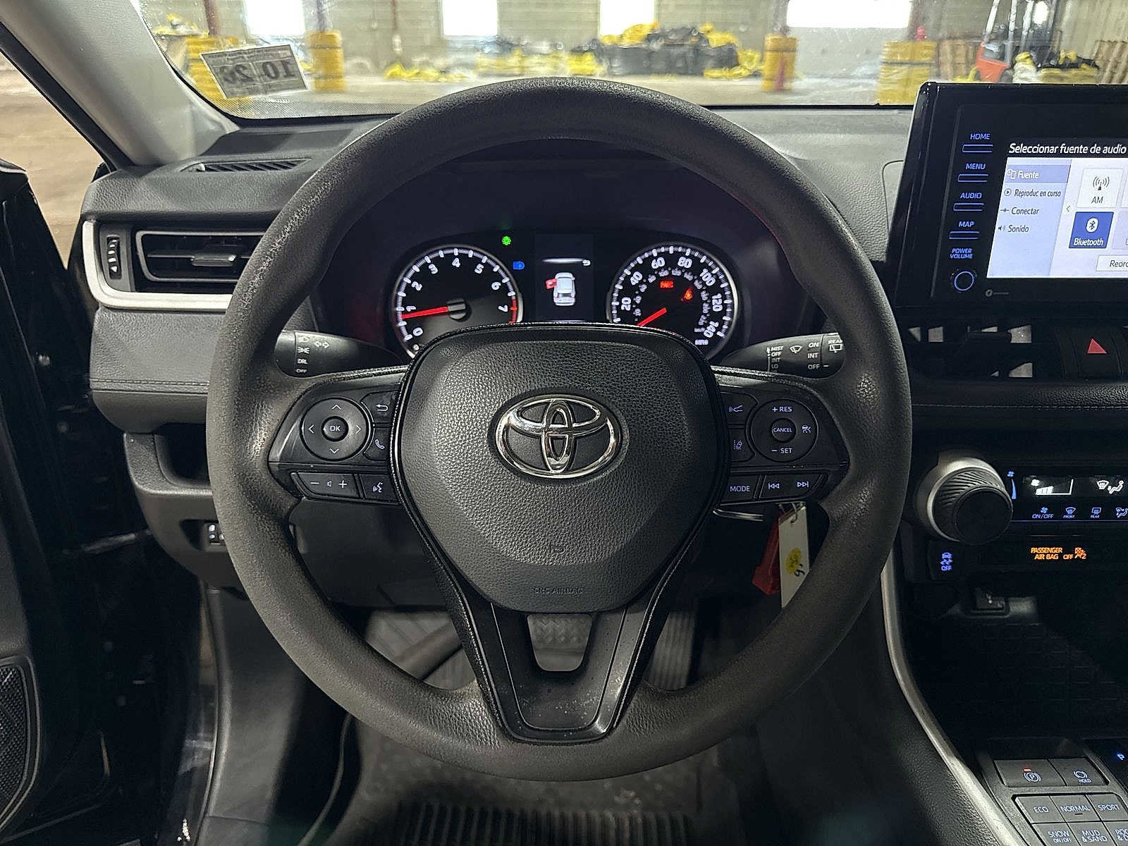 Thumbnail: 2021 Toyota RAV4 - 18