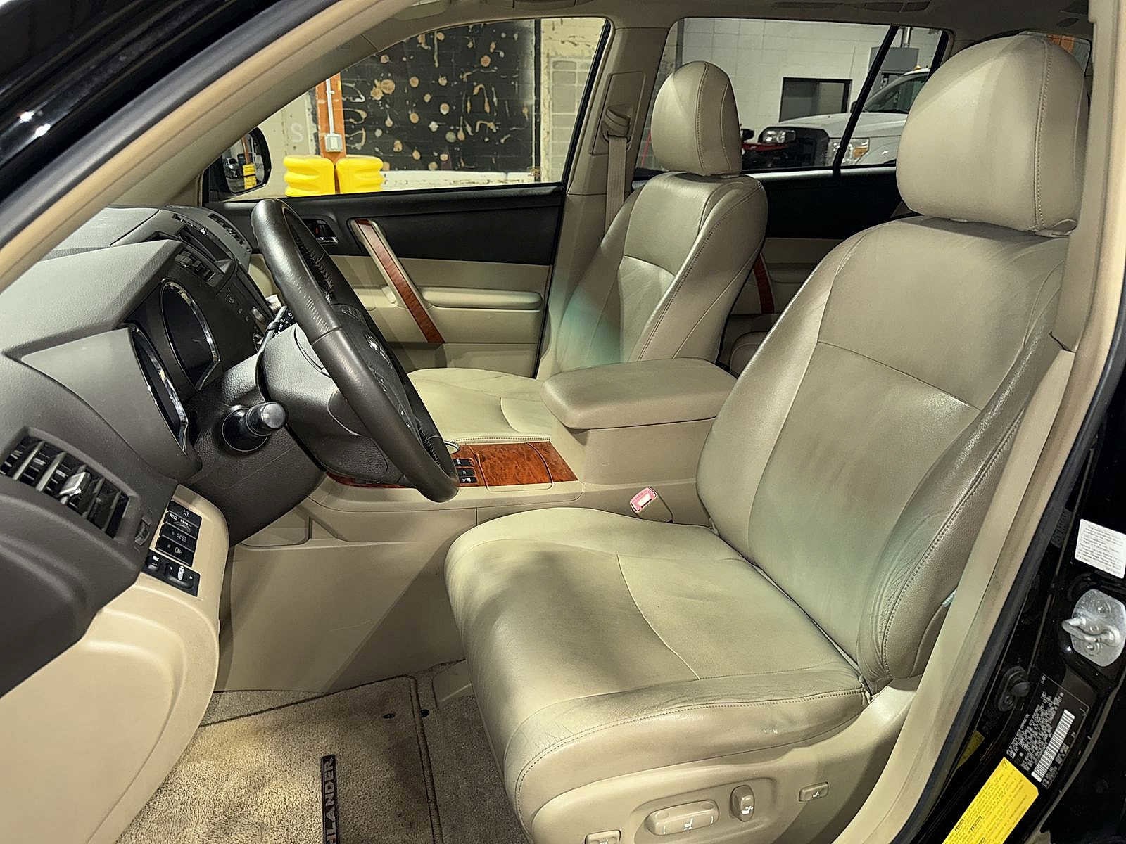 Thumbnail: 2008 Toyota Highlander - 15