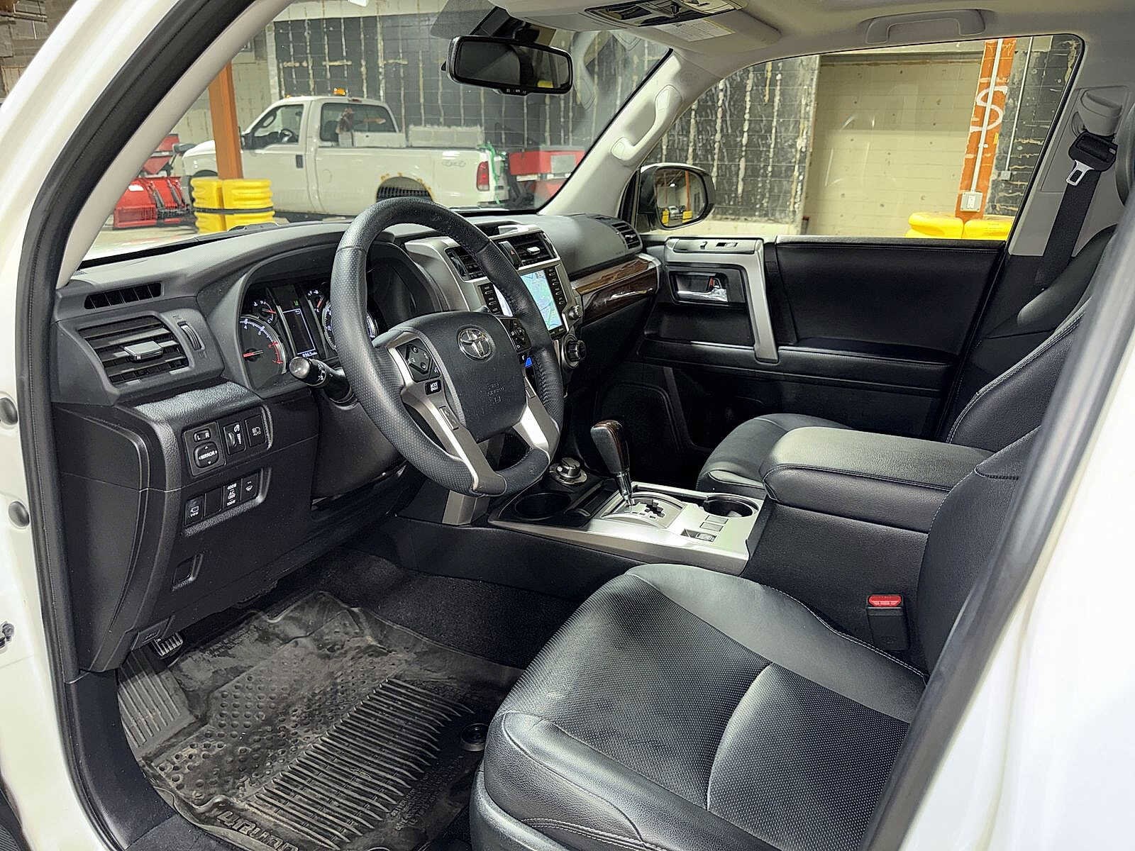 Thumbnail: 2023 Toyota 4Runner - 31