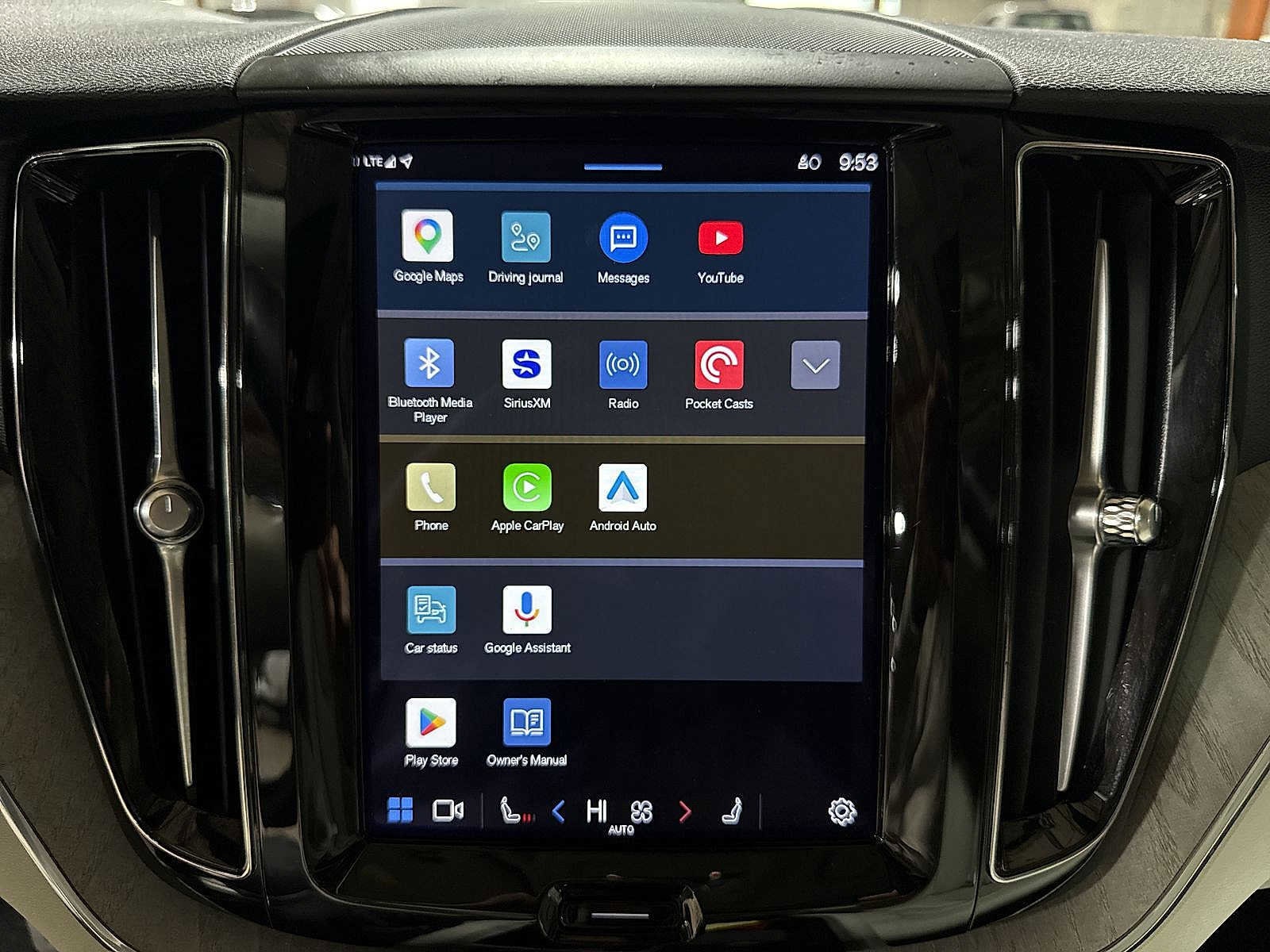 Thumbnail: 2023 Volvo XC60 - 21