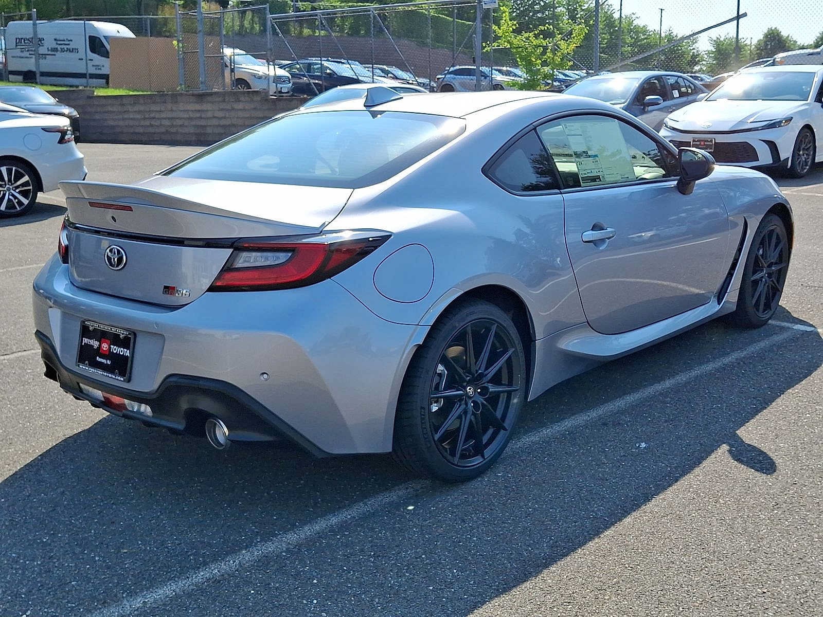 Thumbnail: 2026 Toyota GR86 - 12