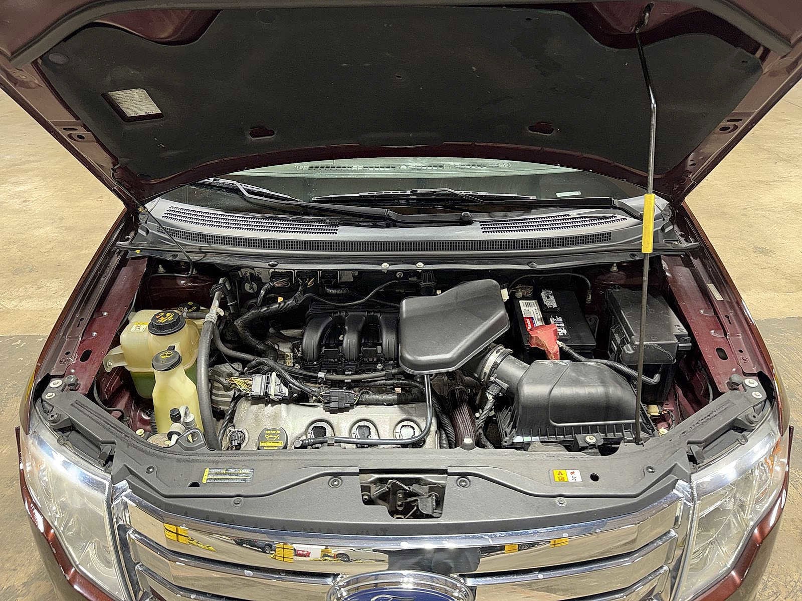 Thumbnail: 2010 Ford Edge - 12