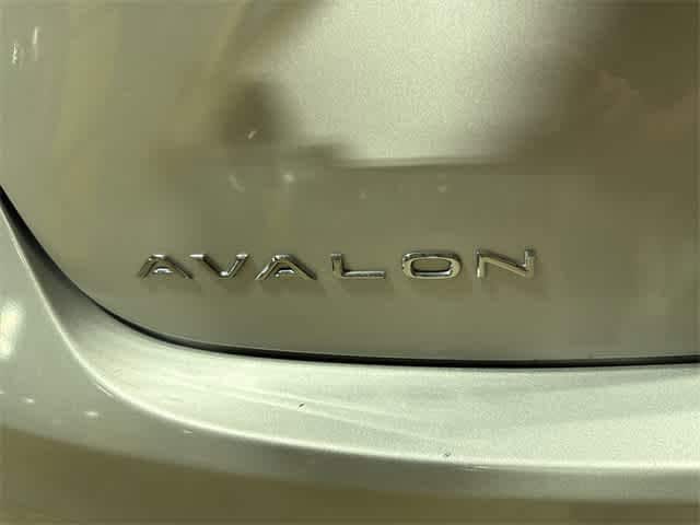 Thumbnail: 2013 Toyota Avalon - 26