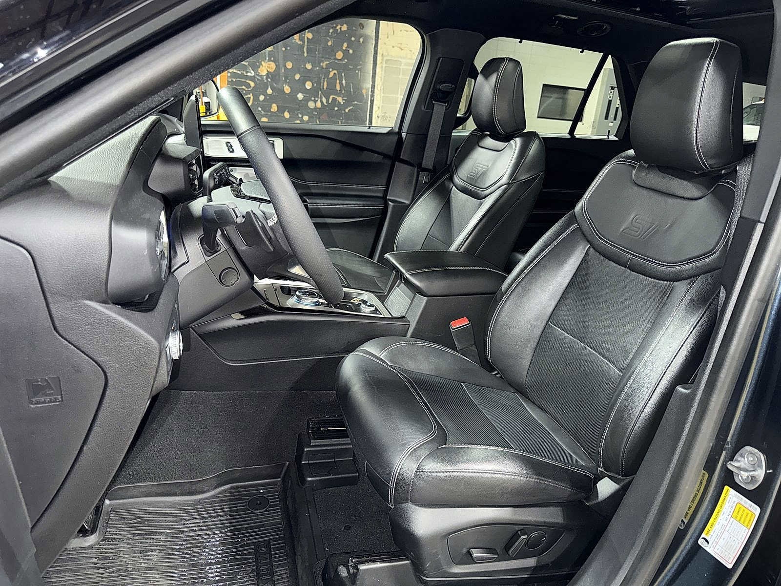 Thumbnail: 2022 Ford Explorer - 15