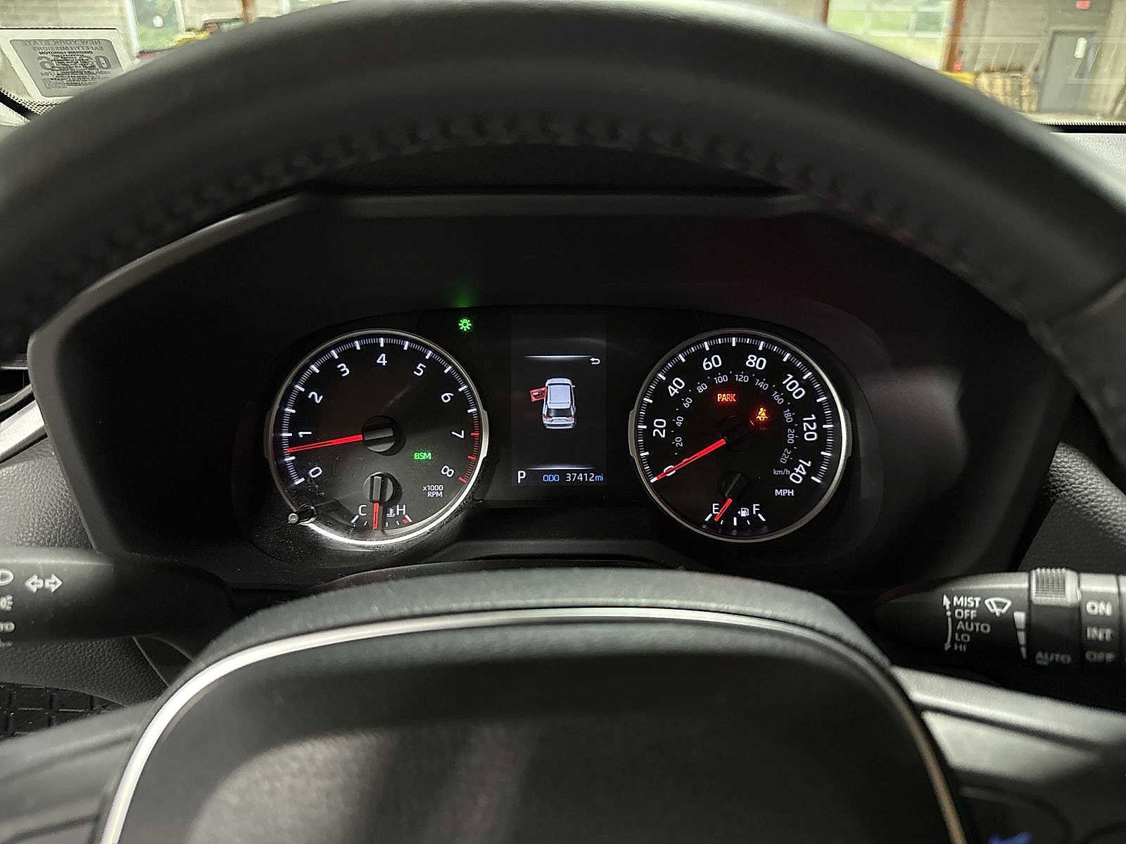 Thumbnail: 2022 Toyota RAV4 - 33