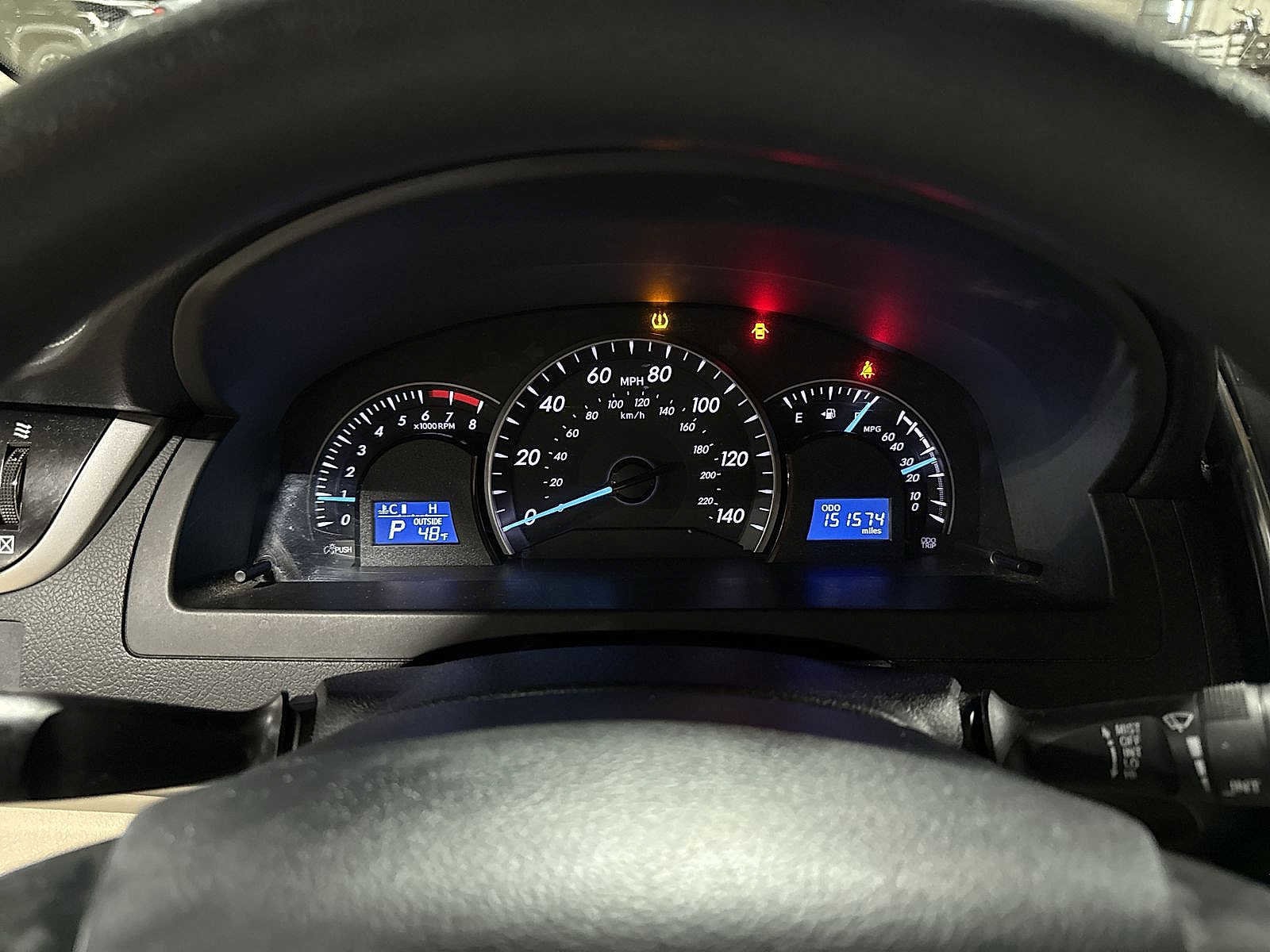 Thumbnail: 2012 Toyota Camry - 30