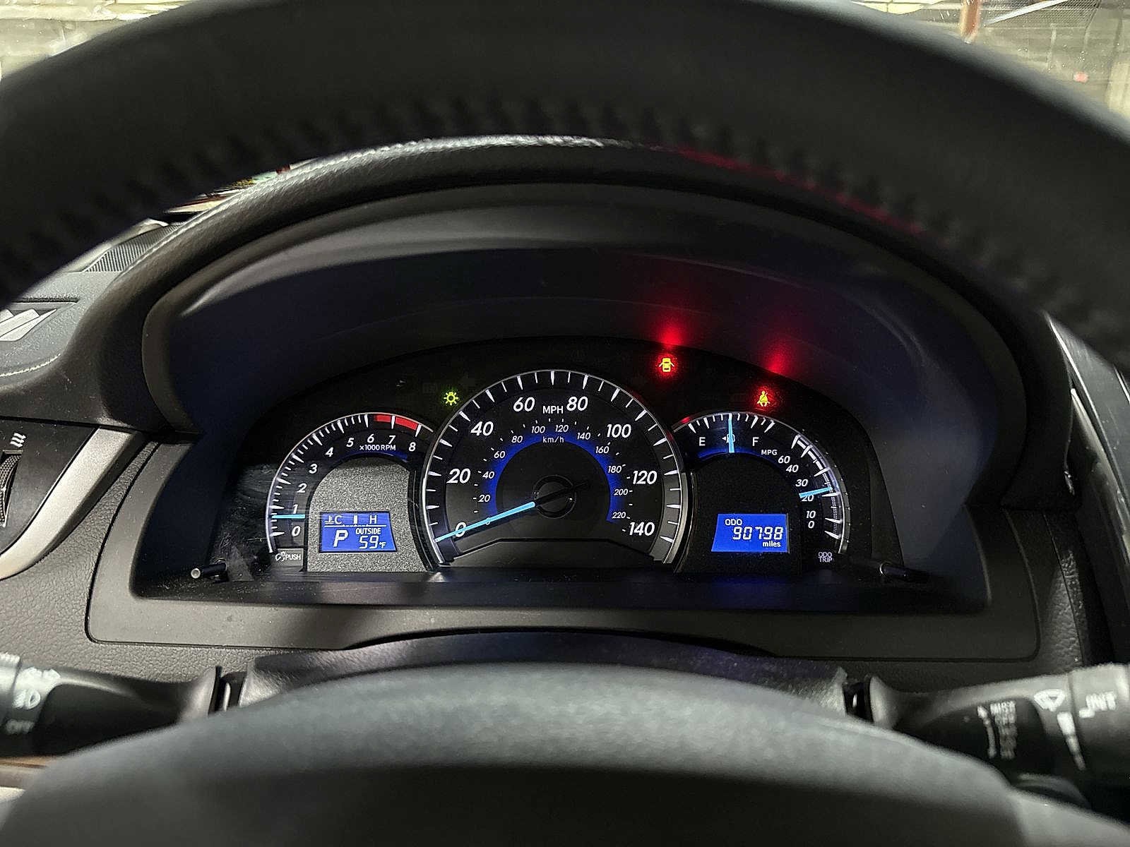 Thumbnail: 2012 Toyota Camry - 33