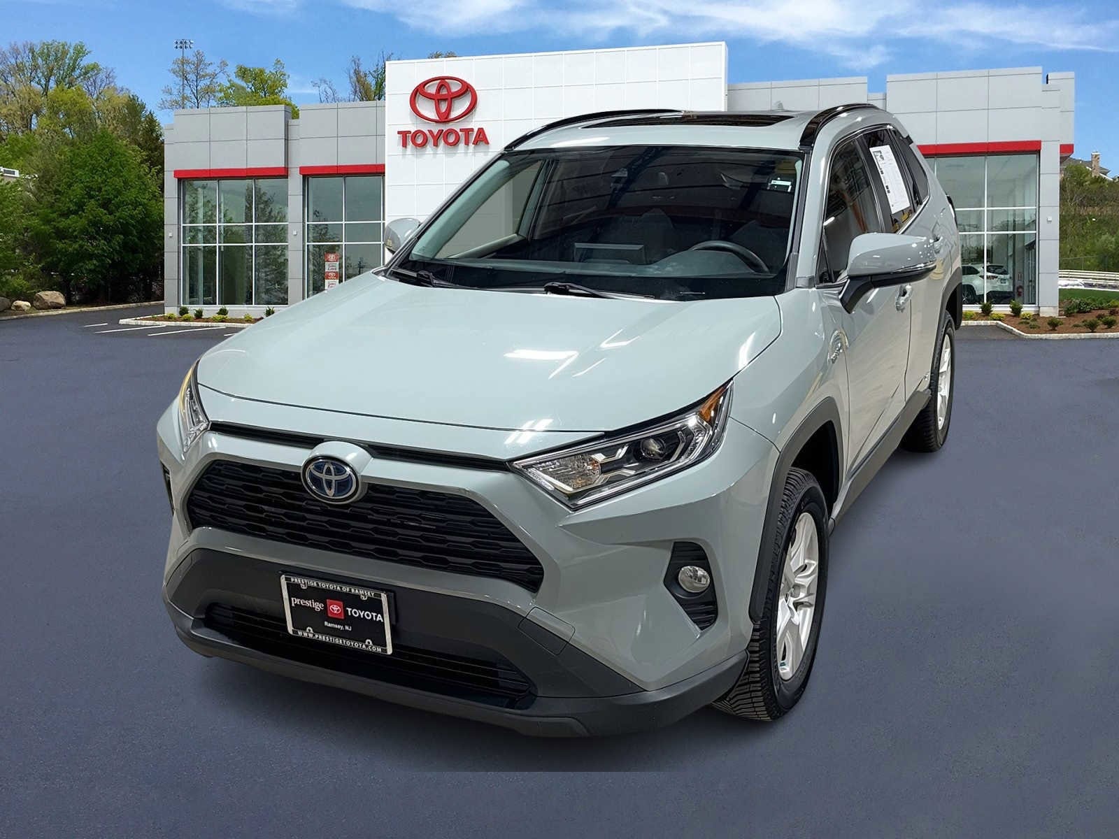 Thumbnail: 2021 Toyota RAV4 - 1