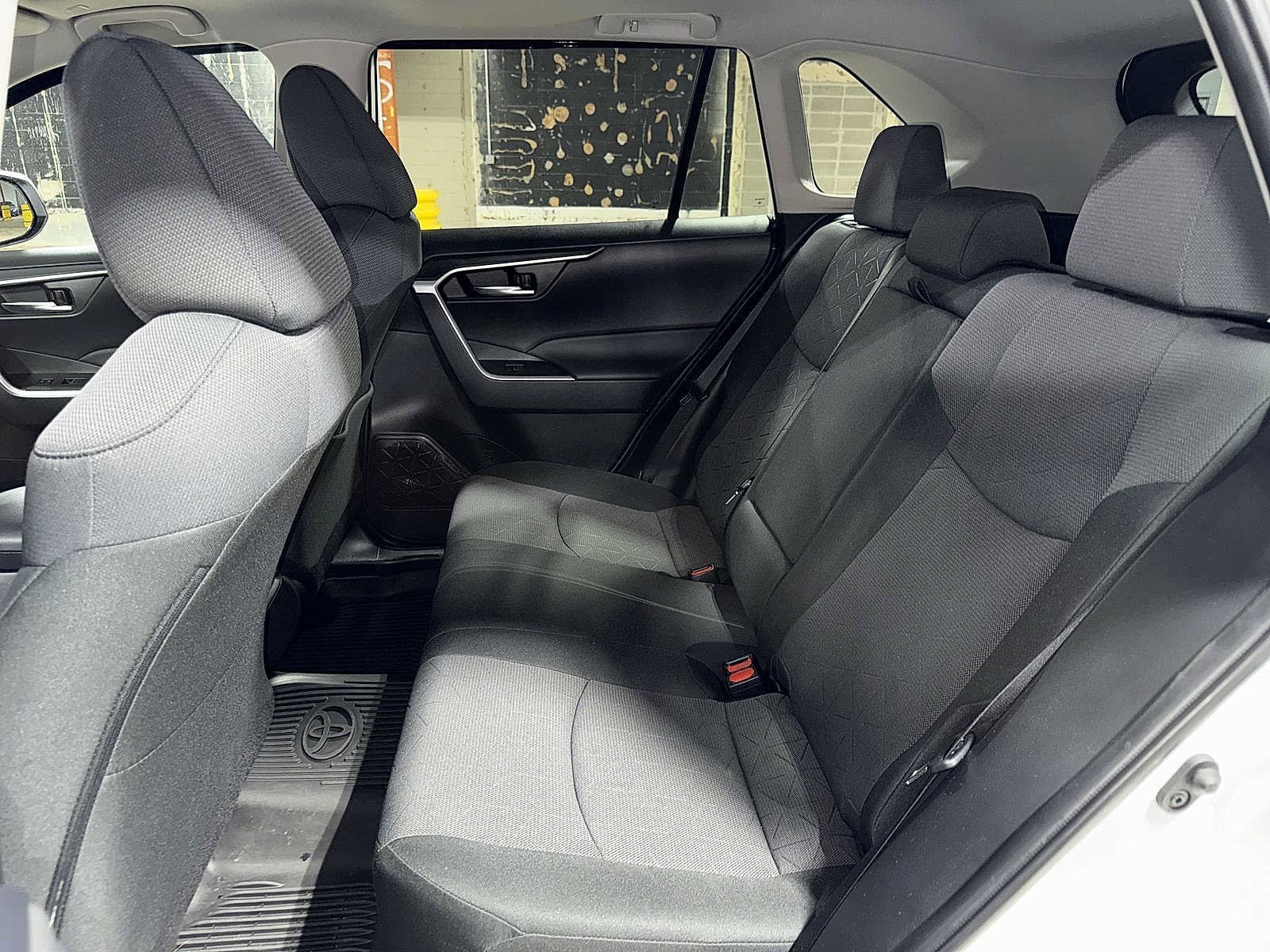 Thumbnail: 2025 Toyota RAV4 - 17