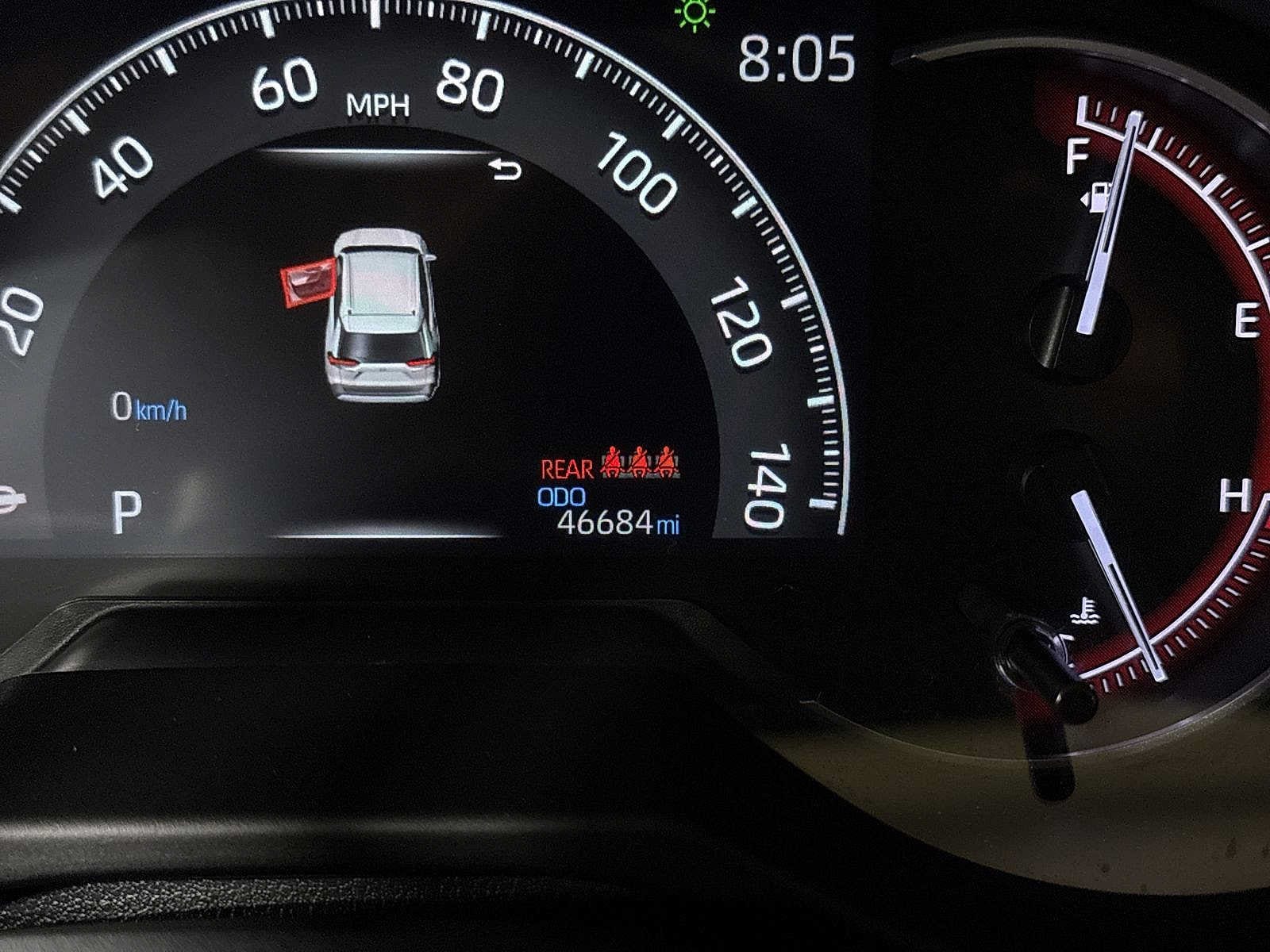 2023 Toyota RAV4 LE - Photo 19