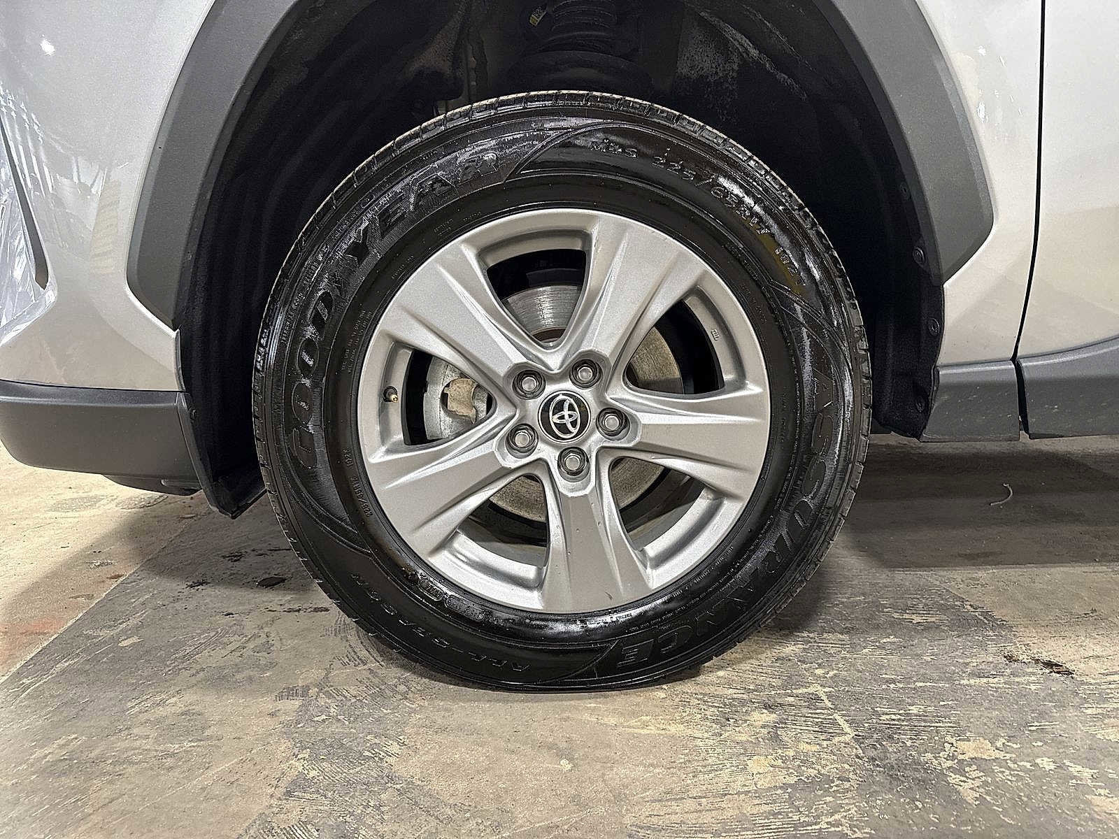 Thumbnail: 2024 Toyota RAV4 - 10