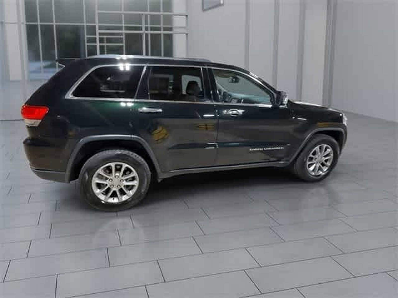 Thumbnail: 2015 Jeep Grand Cherokee - 3