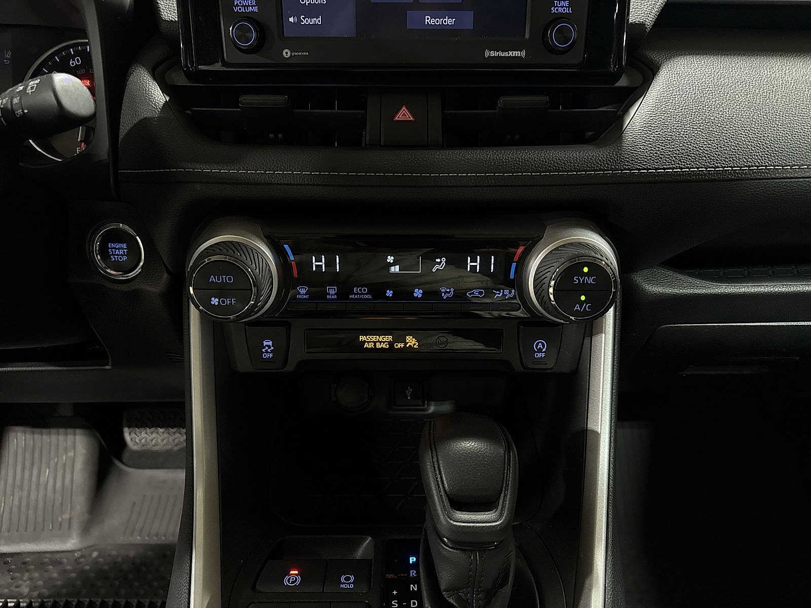 Thumbnail: 2021 Toyota RAV4 - 21