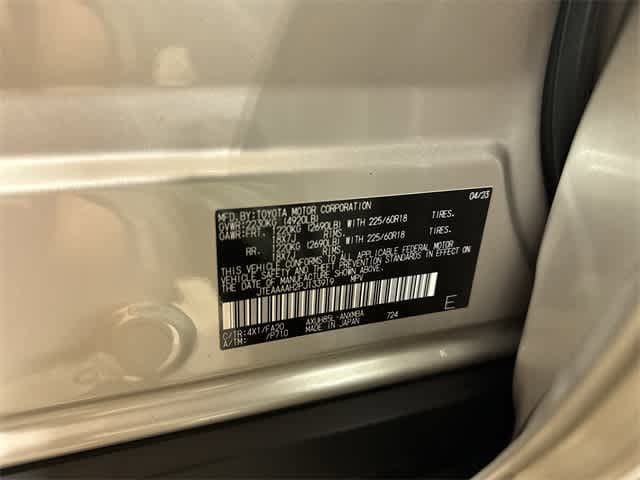 Thumbnail: 2023 Toyota Venza - 14