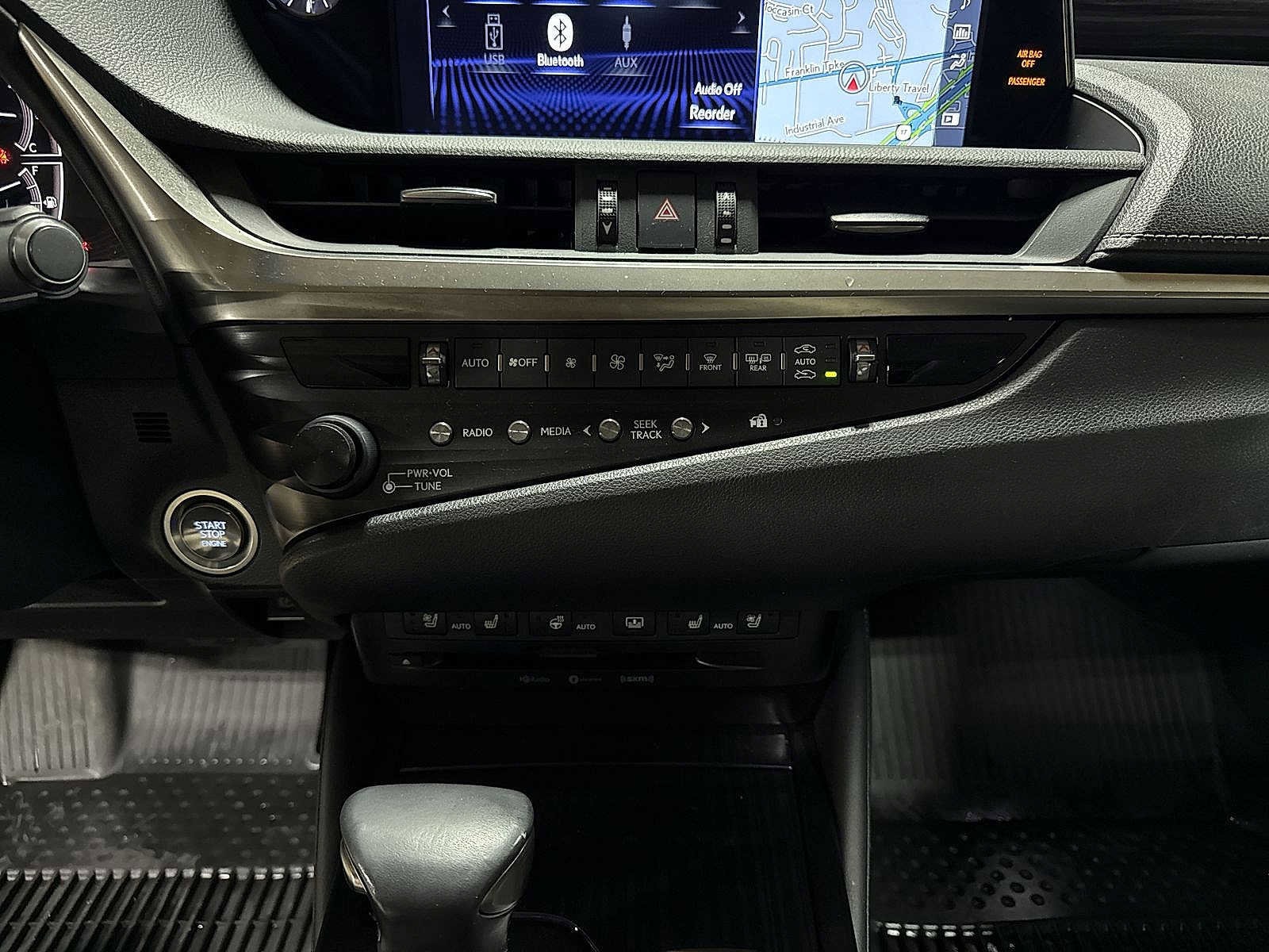 Thumbnail: 2019 Lexus ES - 21