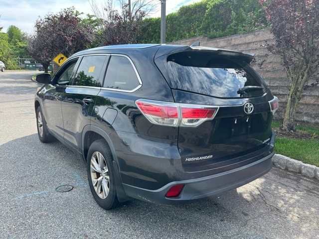 Thumbnail: 2015 Toyota Highlander - 6