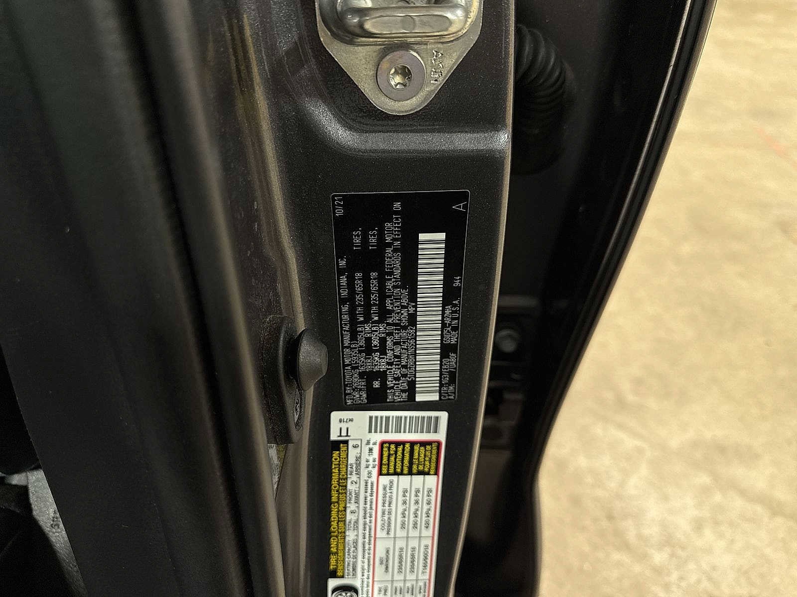 Thumbnail: 2022 Toyota Highlander - 14