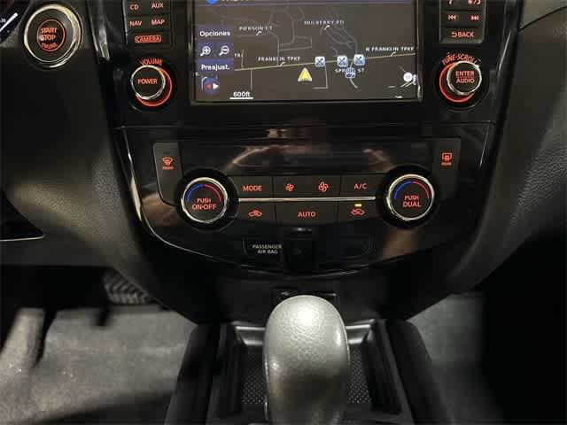 Thumbnail: 2015 Nissan Rogue - 21