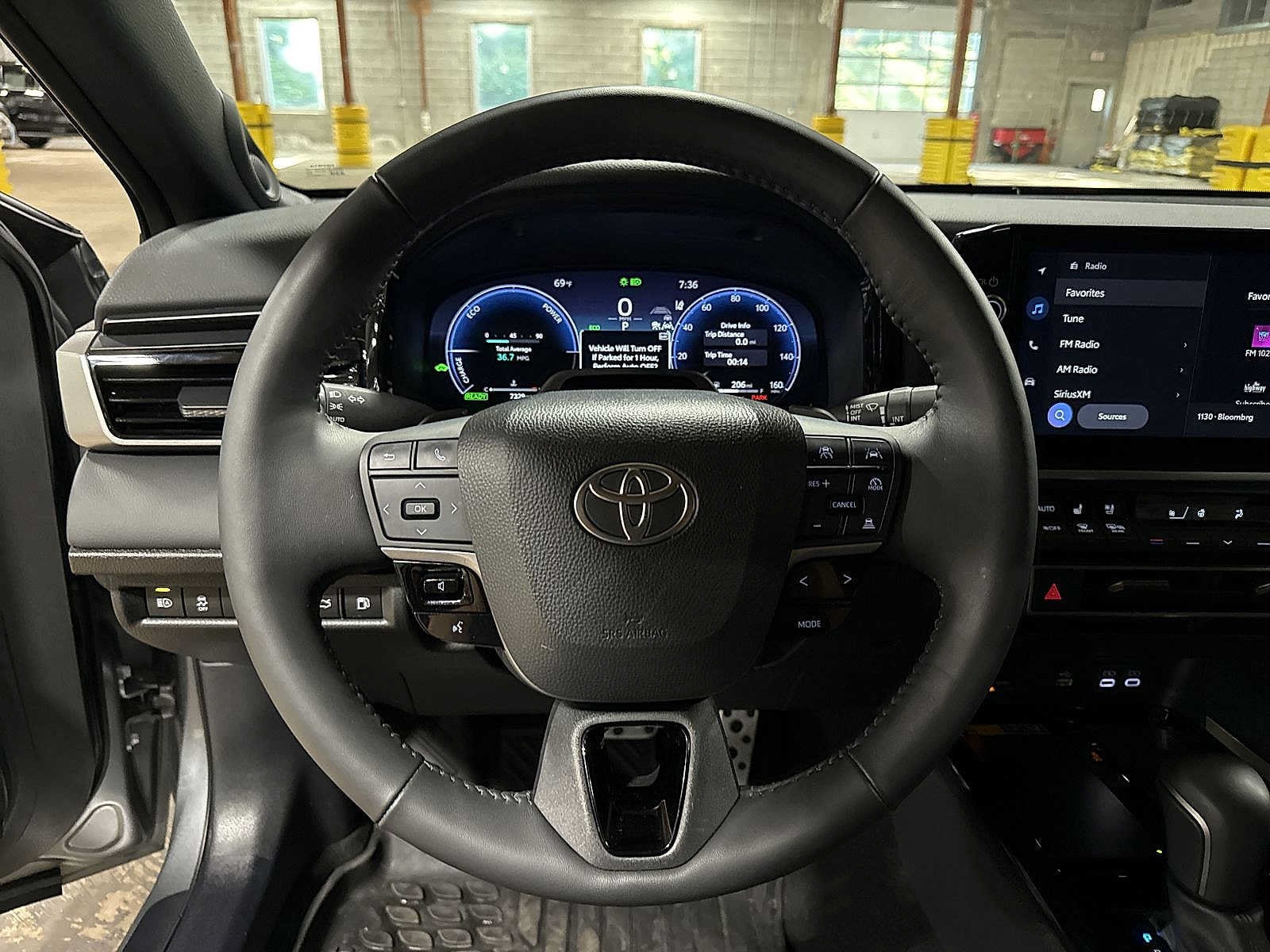 Thumbnail: 2025 Toyota Camry - 18