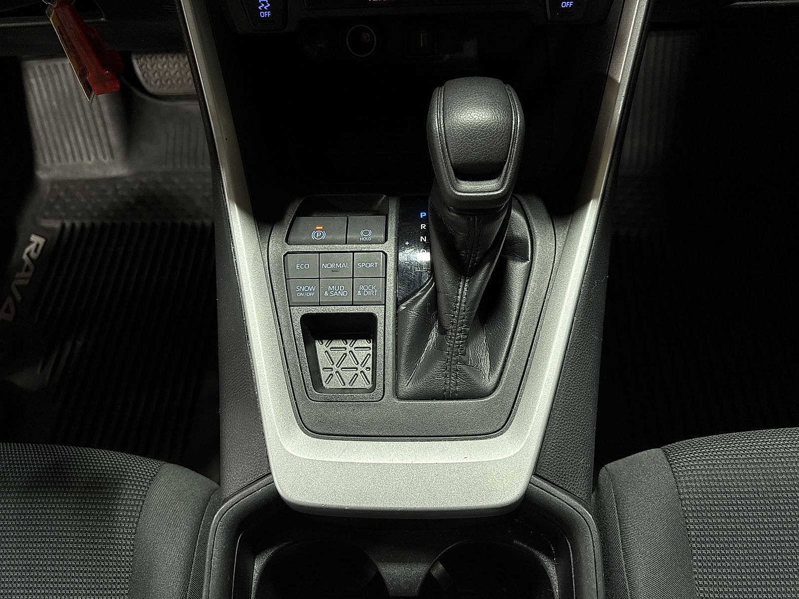 Thumbnail: 2020 Toyota RAV4 - 29