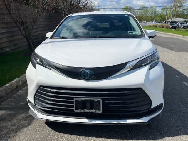 Thumbnail: 2021 Toyota Sienna - 2