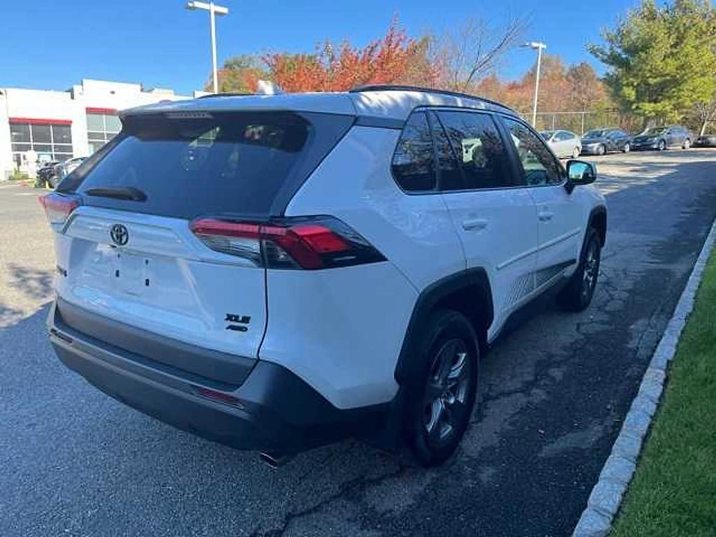 Used 2022 Toyota RAV4 XLE SUV