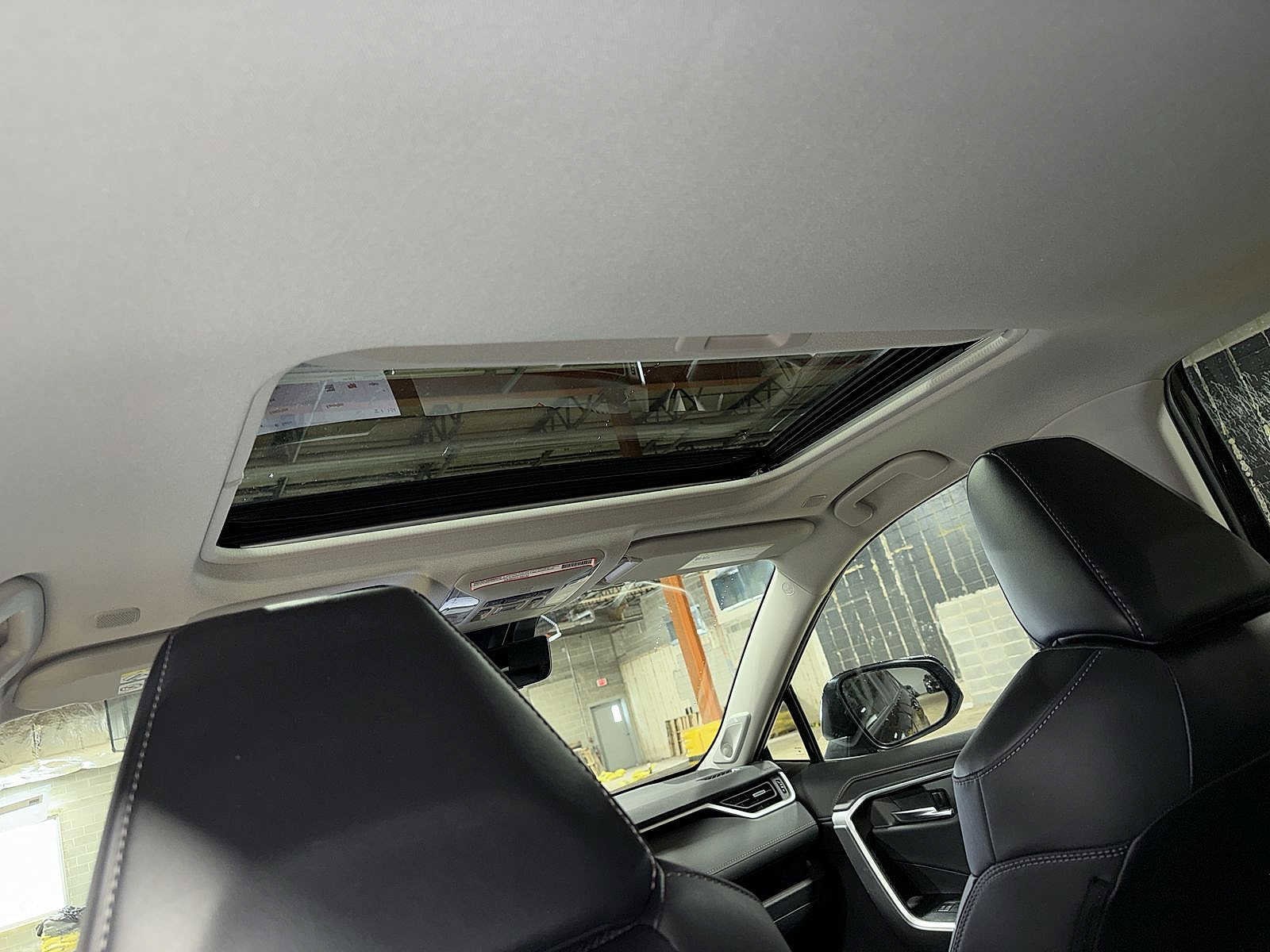 Thumbnail: 2023 Toyota RAV4 - 24