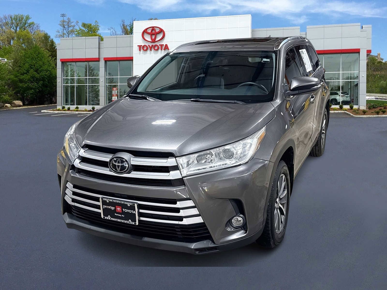 Thumbnail: 2019 Toyota Highlander - 1