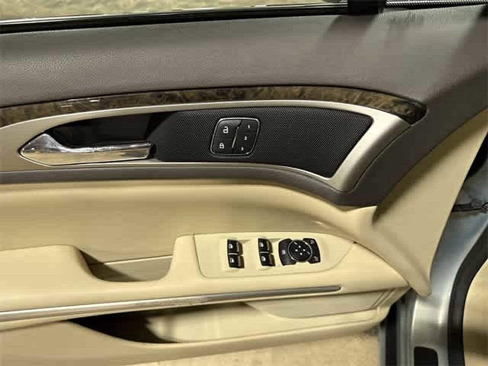 Thumbnail: 2014 Lincoln MKZ - 40