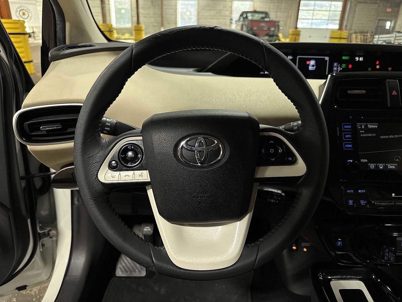 Thumbnail: 2016 Toyota Prius - 18