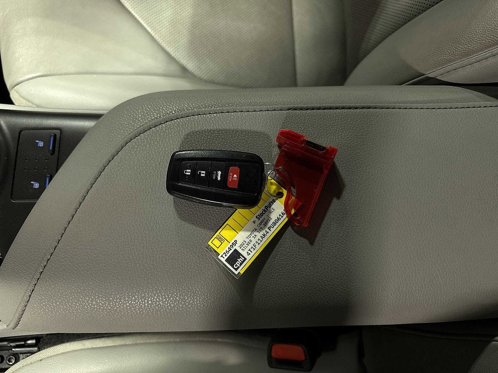 Thumbnail: 2023 Toyota Camry - 31