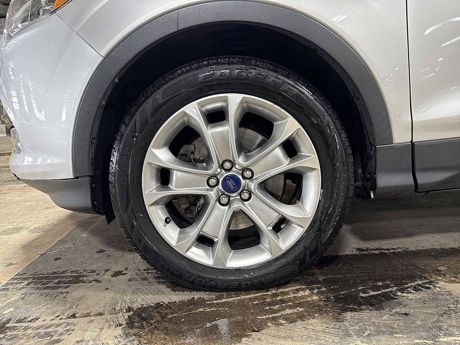 Thumbnail: 2016 Ford Escape - 10