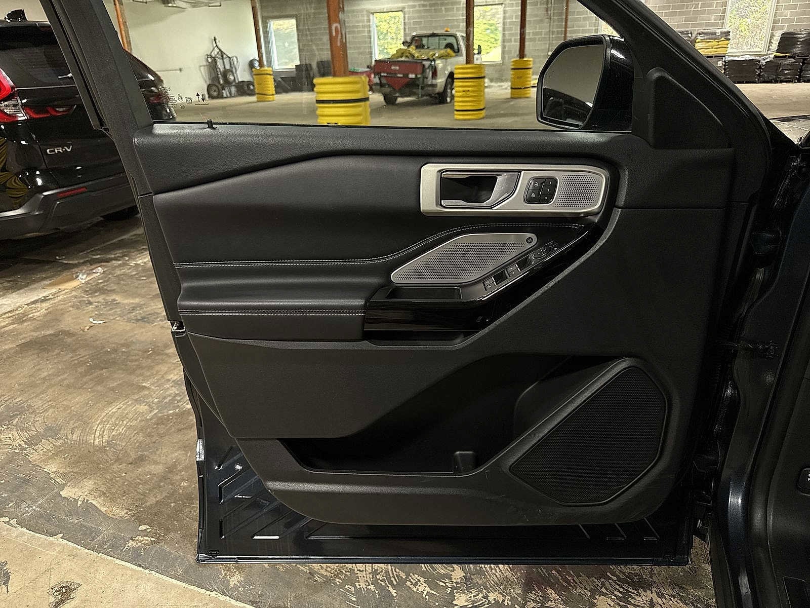 Thumbnail: 2022 Ford Explorer - 34