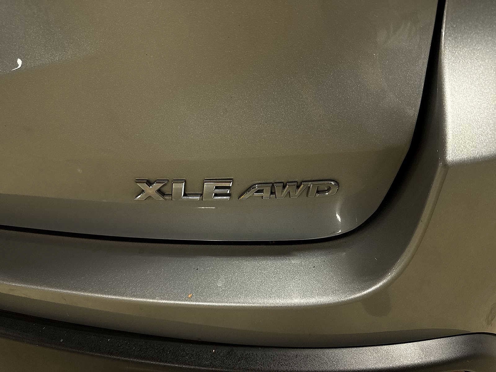 Thumbnail: 2019 Toyota Highlander - 29