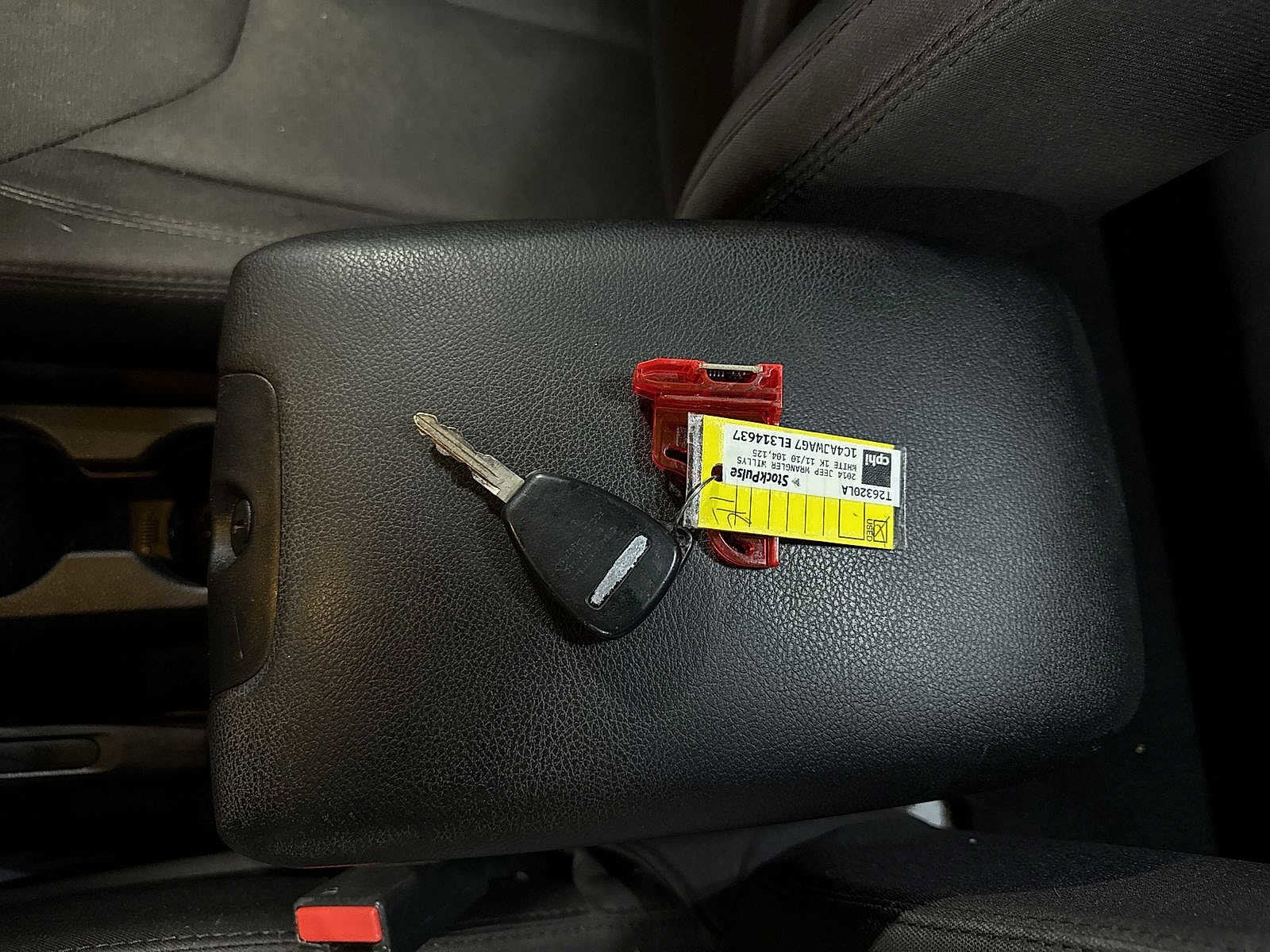 Thumbnail: 2014 Jeep Wrangler - 28