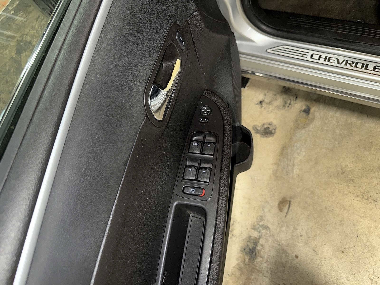 Thumbnail: 2010 Chevrolet Malibu - 22