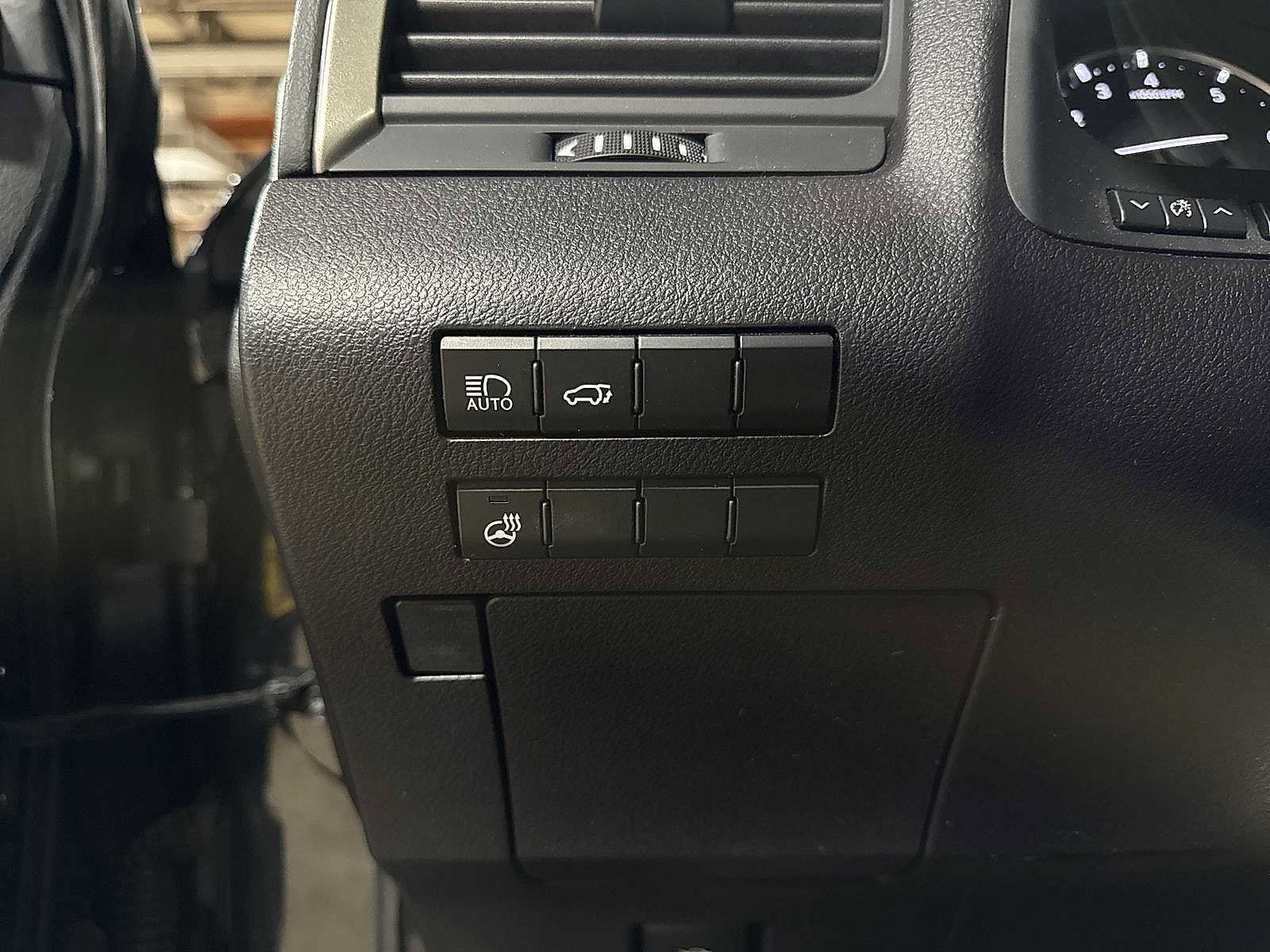 Thumbnail: 2022 Lexus RX - 30